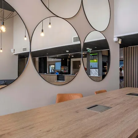 阿尔迪卡拉罗谢尔酒店 酒店 拉罗歇尔