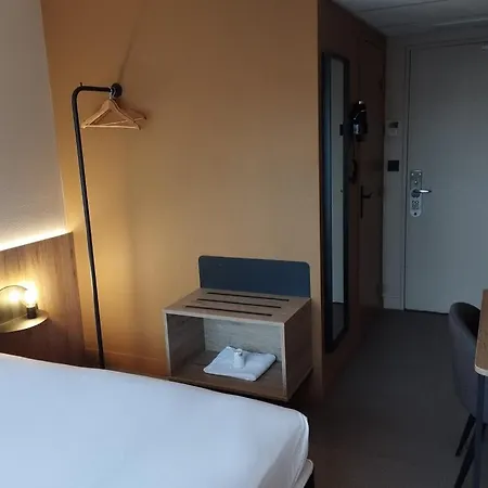 Centre Les Minimes Hotel